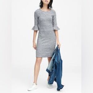 NWT. Banana Republic Long Sleeved Striped Ruffle Sweater Dress. Size 6